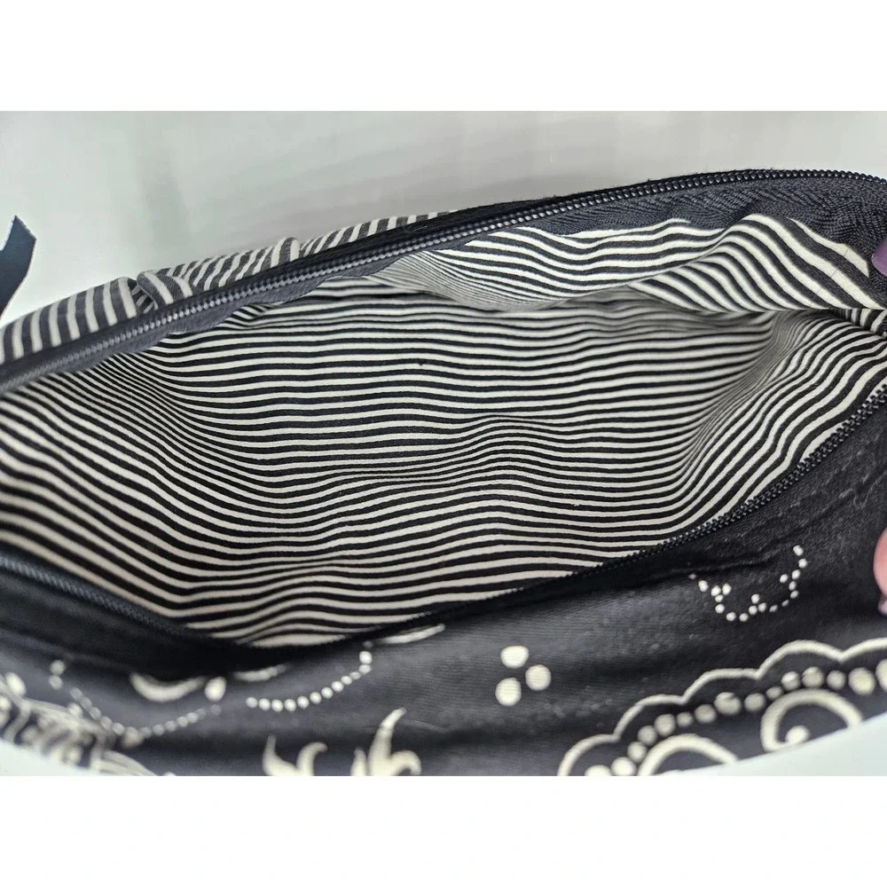 Thirty-One Cosmetic Jewerly Bag‎ Travel Black White Paisley Zipper Pockets